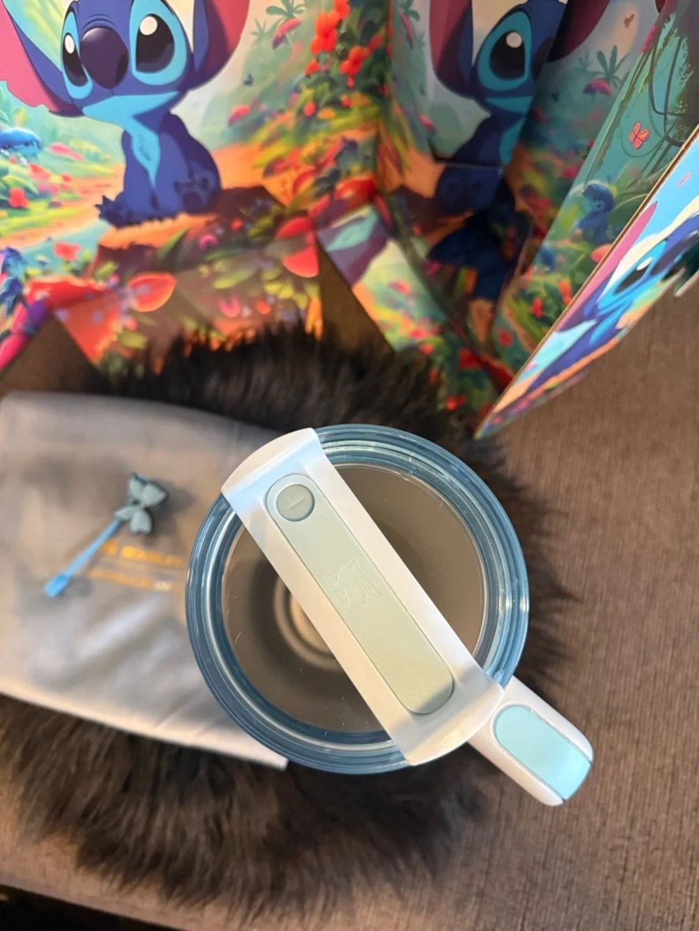 Stanley Quencher Tumbler with Blue & Teal Lilo & Stitch Art - Picture 5 of 7
